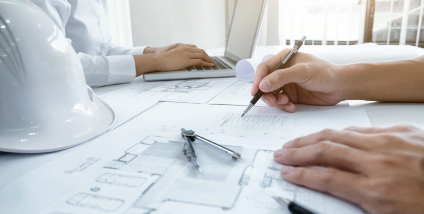 engineer-meeting-for-architectural-project-working-with-partner-870x440