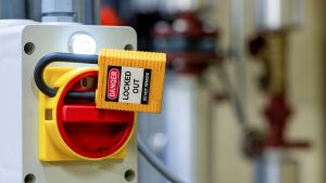 Curso Bloqueo y Etiquetado LOTO Chile seguridad industrial